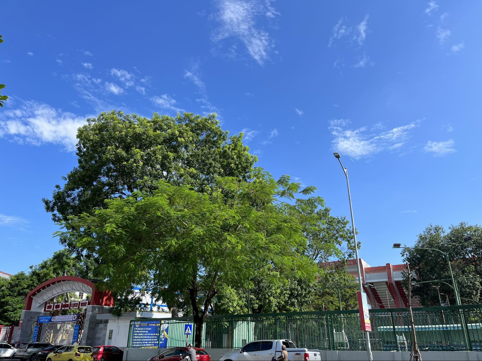 Camera chéo chụp sắc nét trên iPhone 14 Hàn 256gb