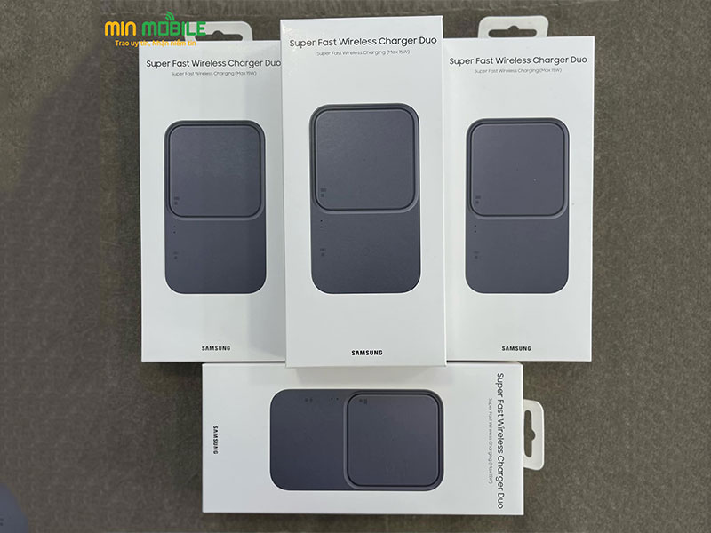 Thiết kế nhỏ gọn tiện lợi của đế sạc đôi không dây P5400