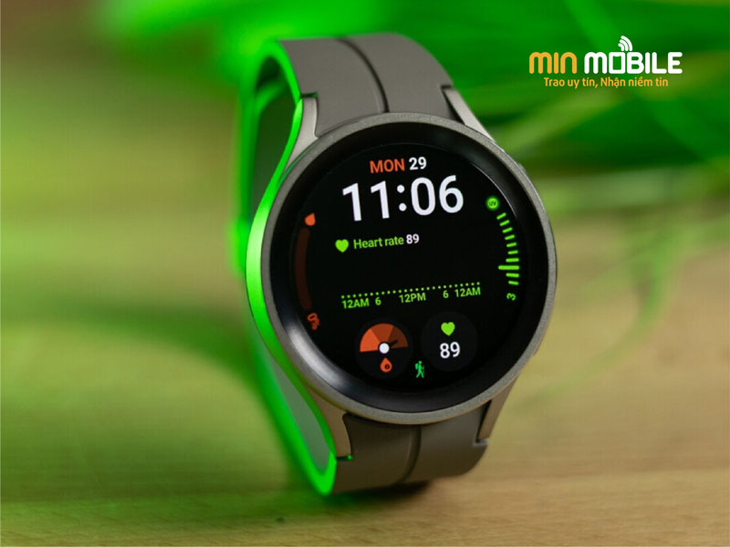 Thời lượng sử dụng pin trên Apple Watch series 8 và Galaxy Watch6