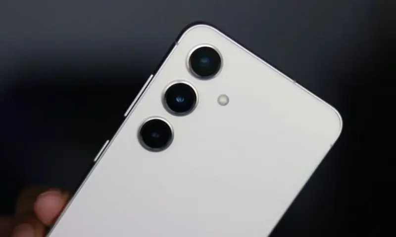 Camera ba ống kính trên Samsung S25 Plus chính hãng giá rẻ