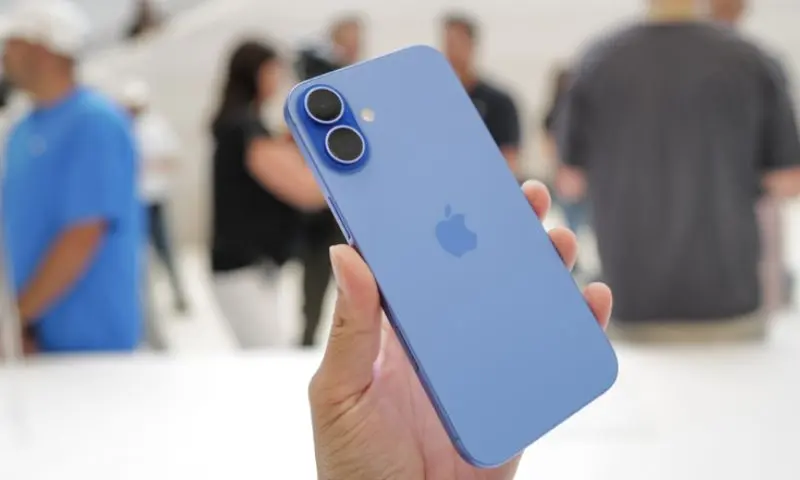 Thiết kế vỏ nhôm nguyên khối cao cấp trên iPhone 16 Plus bản Hàn Quốc giá rẻ