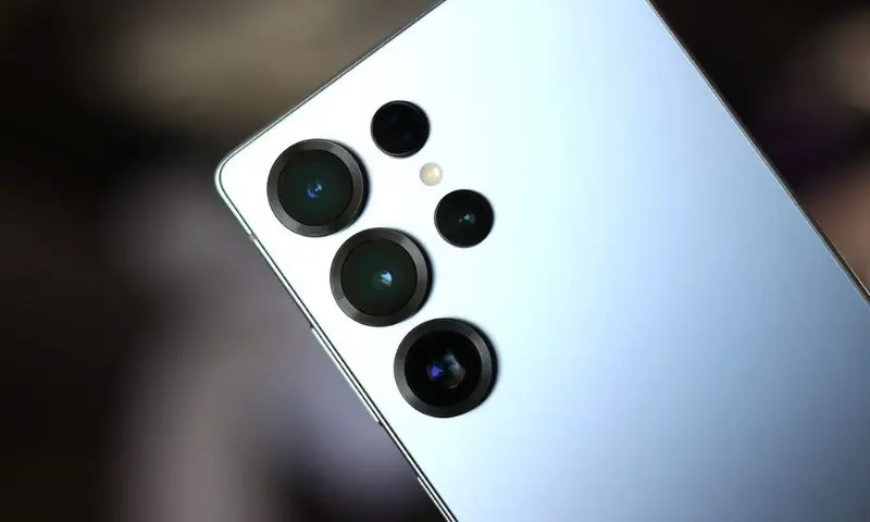 Galaxy S26 Ultra còn đi kèm bút S Pen có kết nối Bluetooth